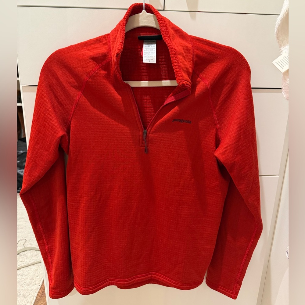 Patagonia Women's burnt orange/red pullover
